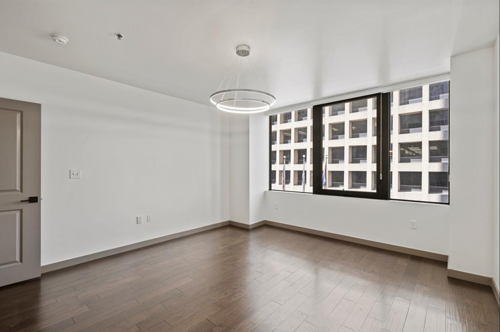 Metropolitan 1200 Main St Condo - Residential