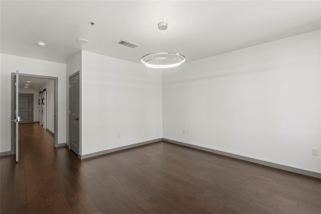 Metropolitan 1200 Main St Condo - Residential