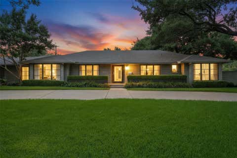 Photo of 5164 Del Roy Drive, Dallas, TX 75229 (MLS # 21349301)