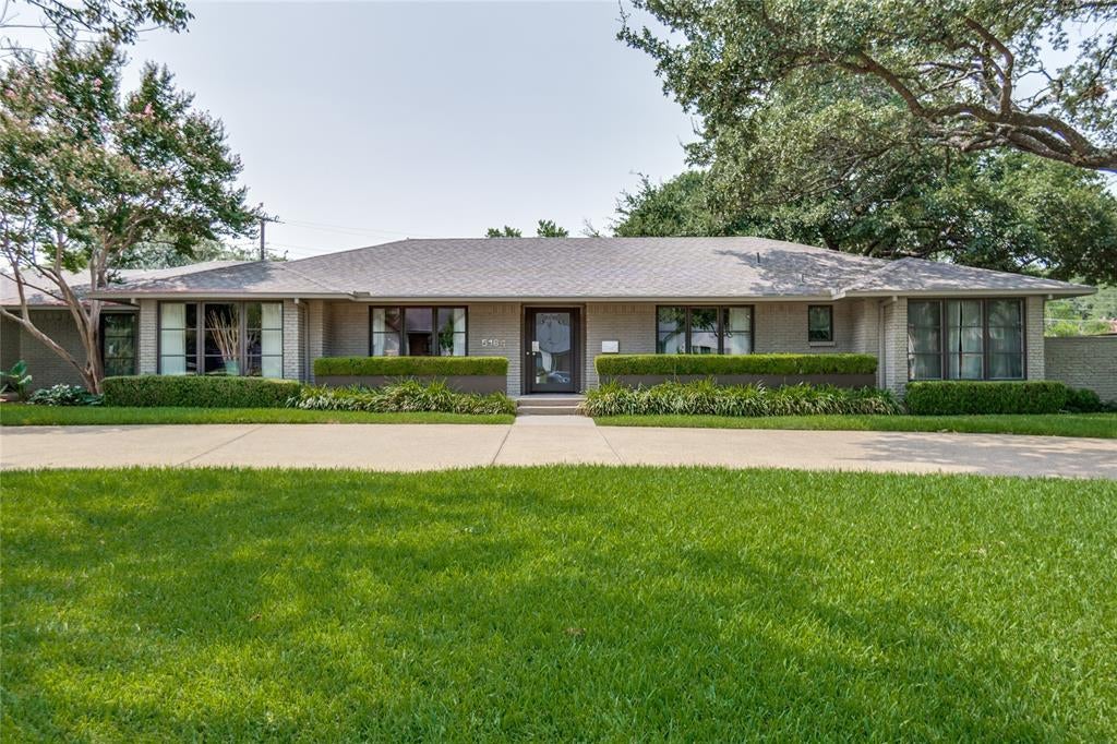 5164 Del Roy Drive