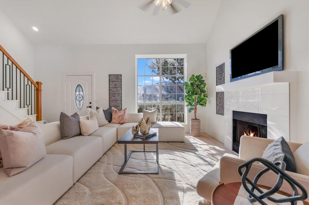 1546 High Pointe Lane