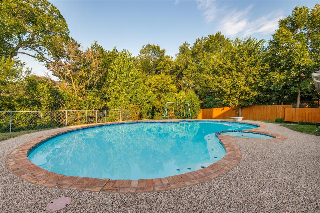 614 Kensington Drive