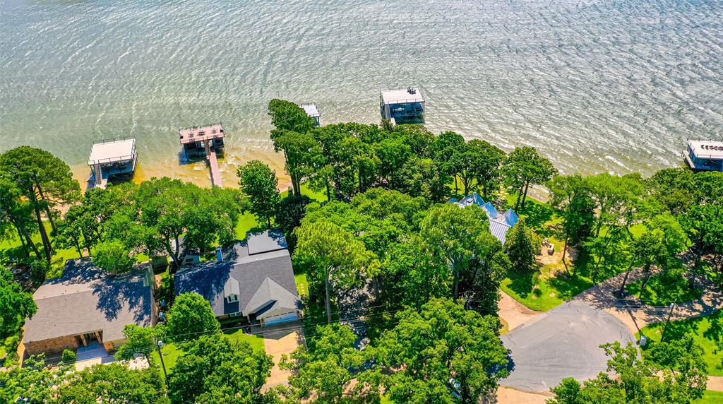 113 Crestwood Circle