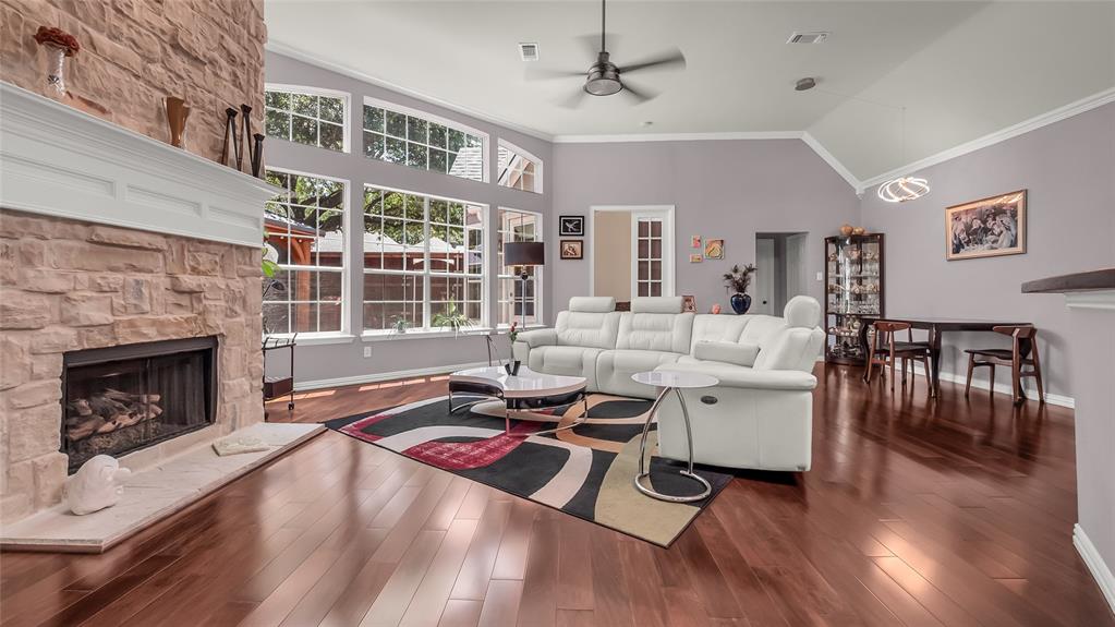 Highland Creek Manor - Residential