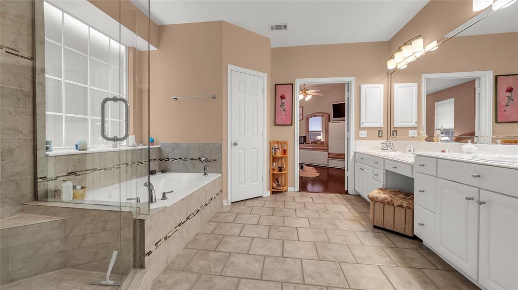 Highland Creek Manor - Residential