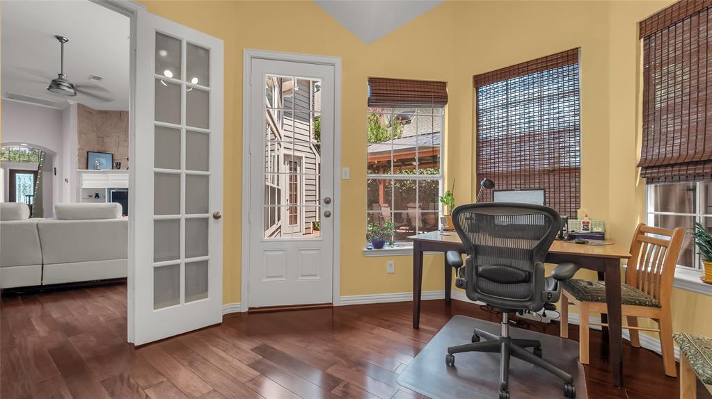 Highland Creek Manor - Residential