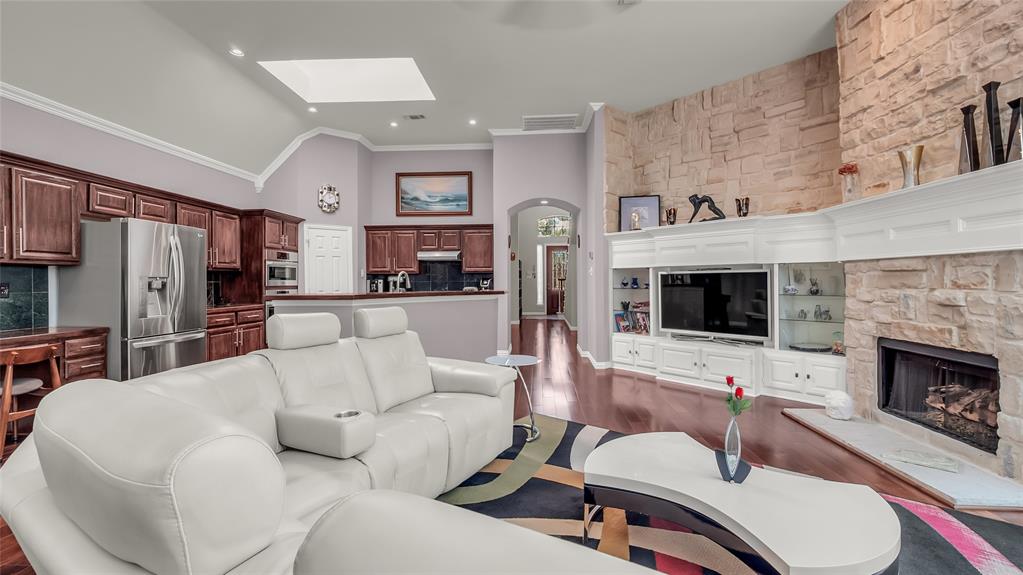 Highland Creek Manor - Residential