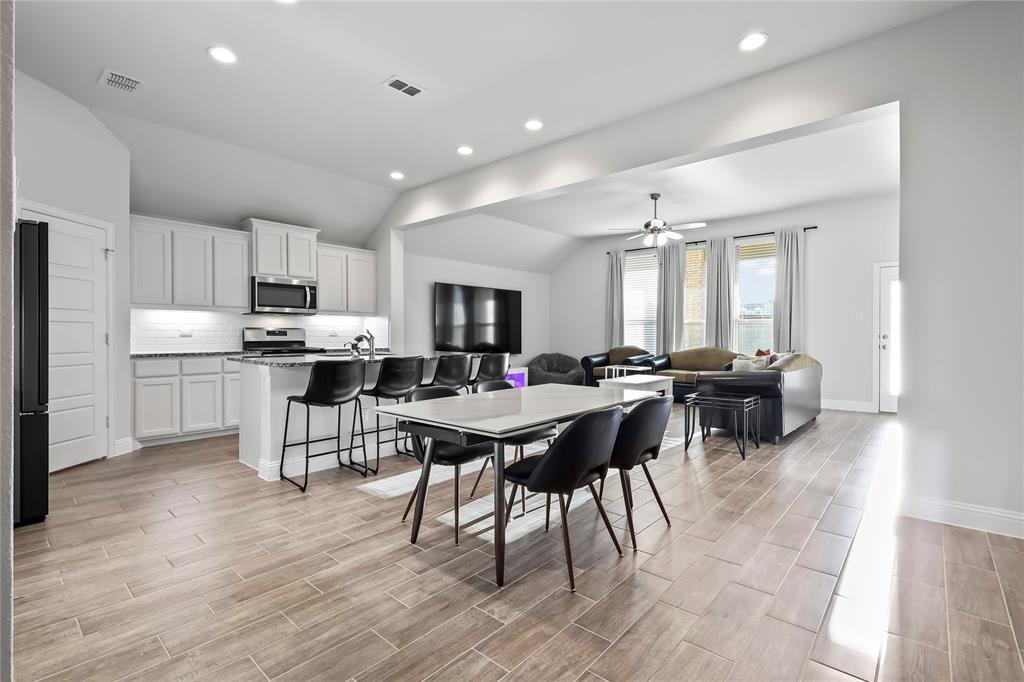 103 Woodlands Way