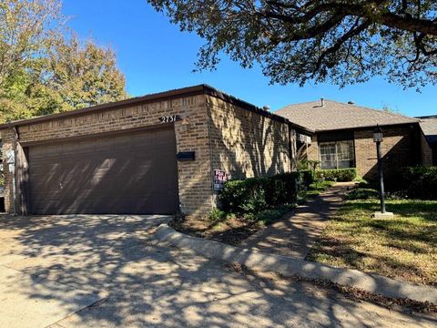 2731 Fairway Park Street Grand Prairie TX 75050