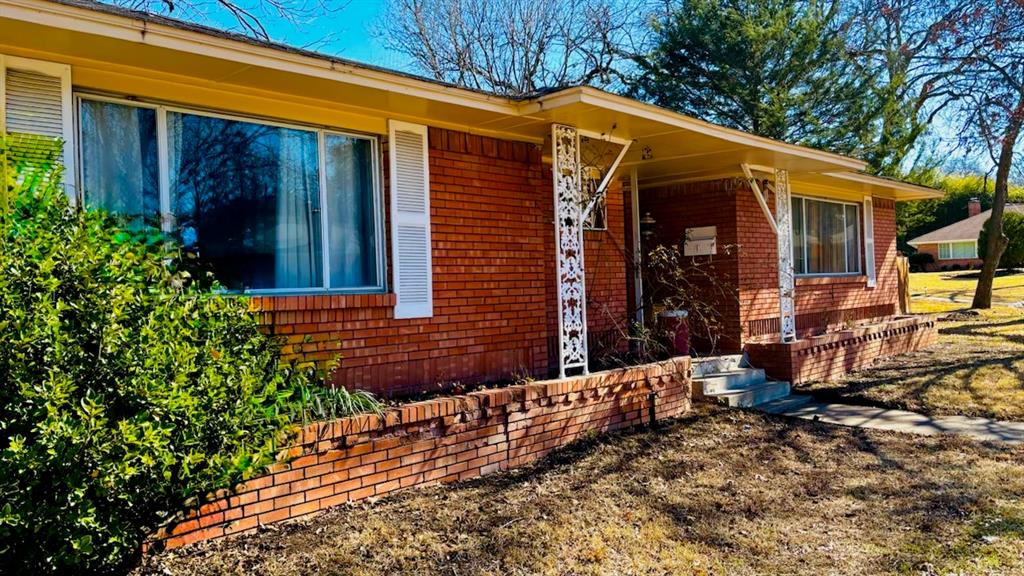 2438 Five Mile Circle