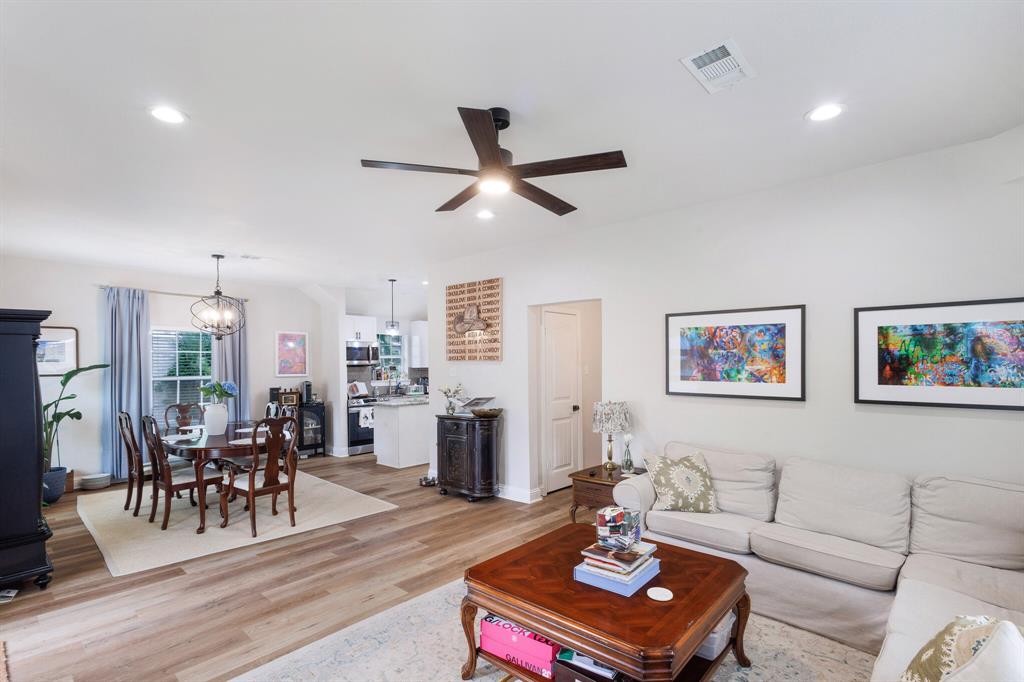 2744 Catherine Street