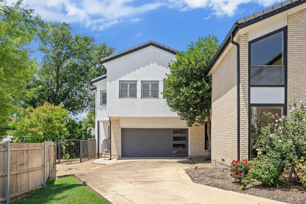 10811 Royal Park Drive