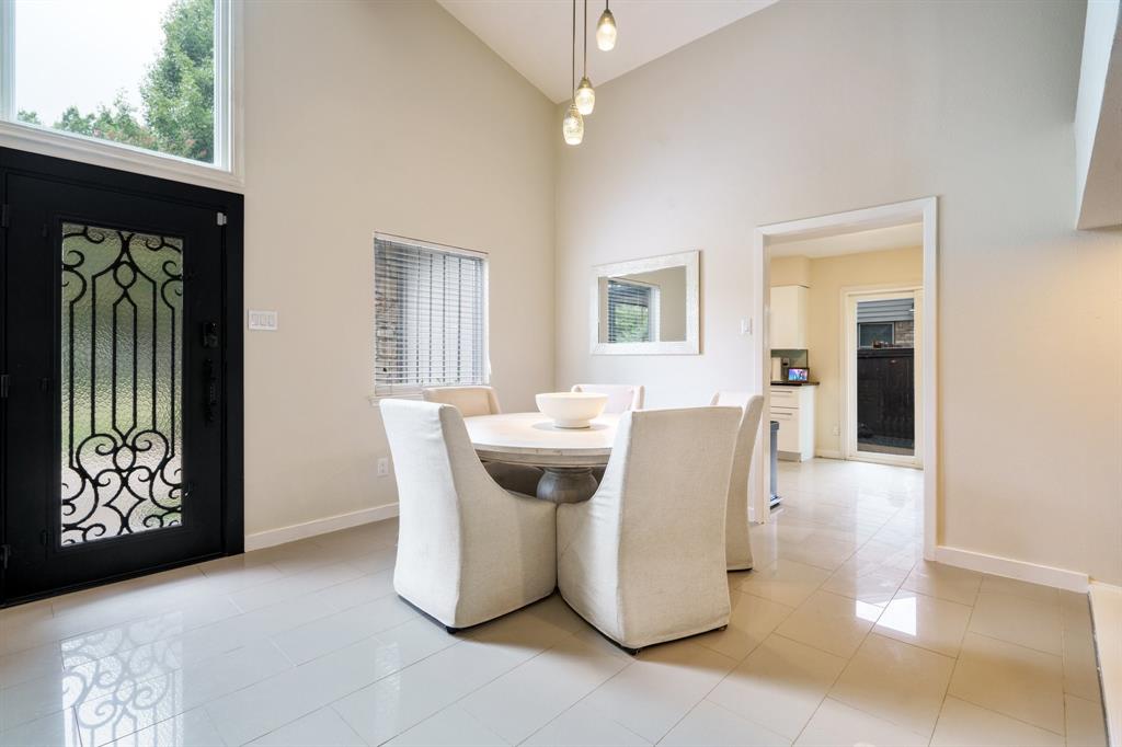 12208 Treeview Lane