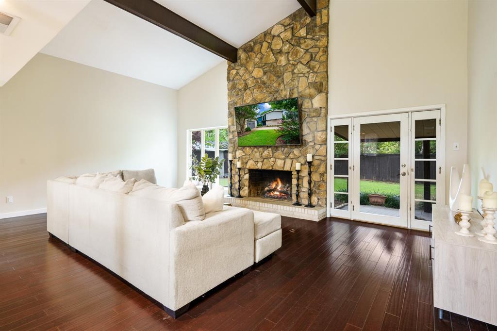 12208 Treeview Lane