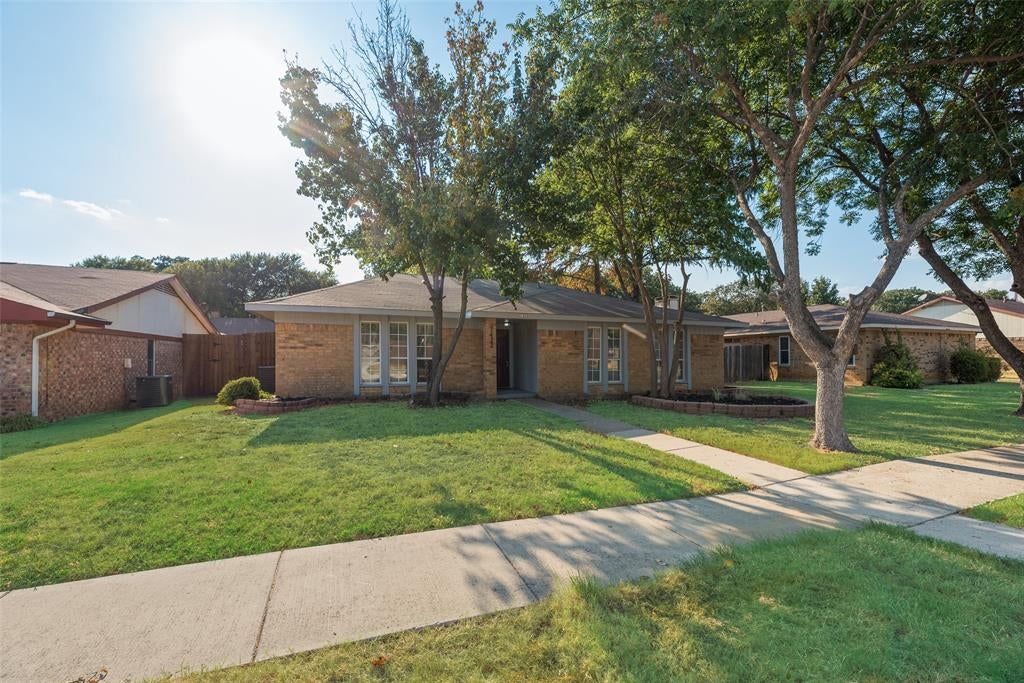 1422 Westwood Drive
