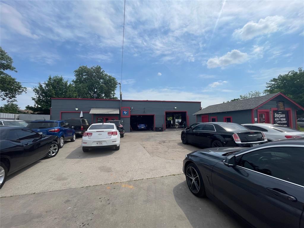 1006 W 6th Street
