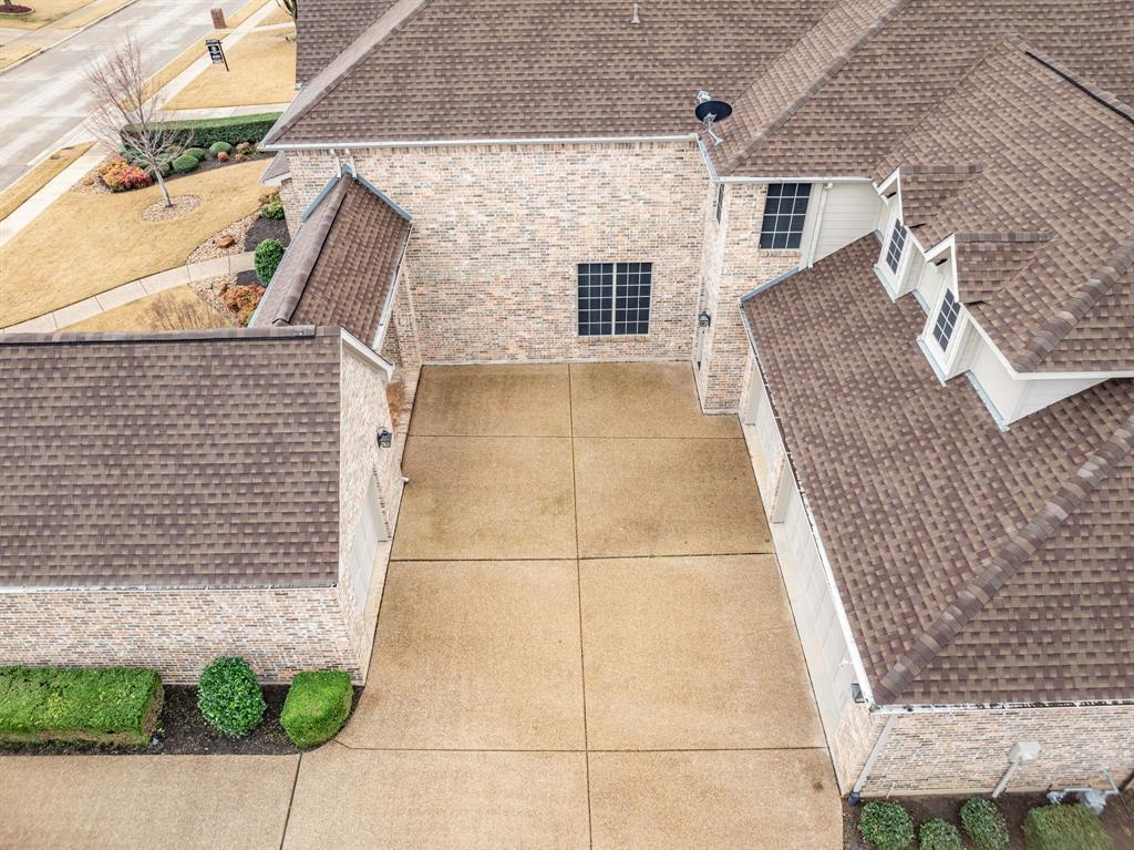 2305 Roadrunner Drive