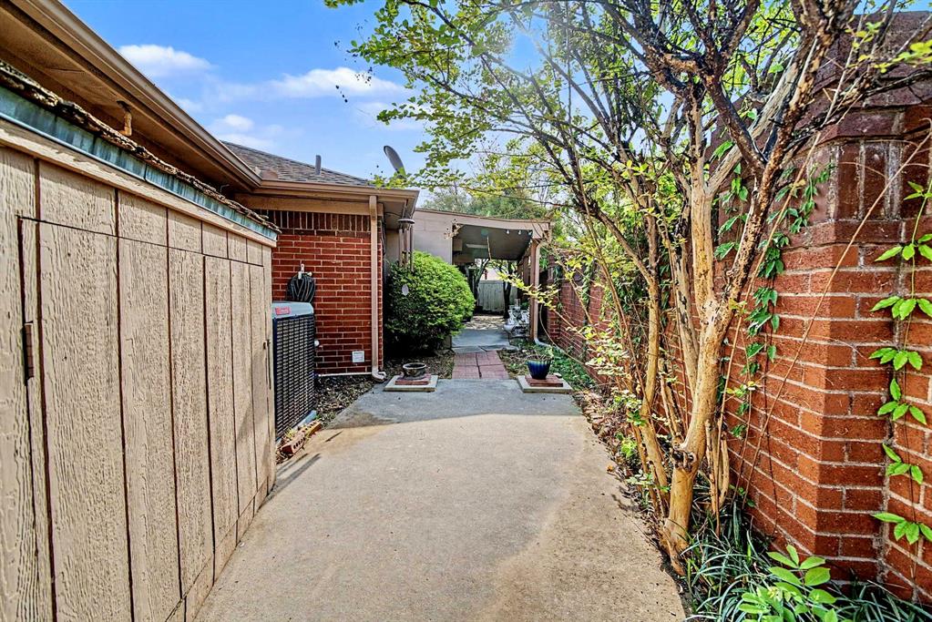 Country Day Estates - Residential