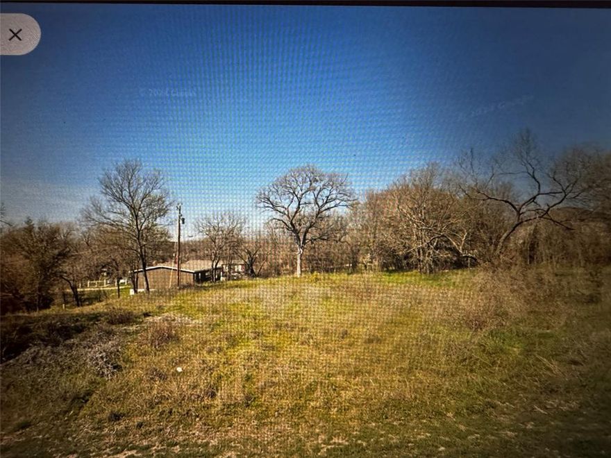 This level land can be yours today. The lot has access to Lake Granbury, so the possibilities for your new home plans are endless. The HOA offers parks, a community pool, and fishing docks along the Brazos River.