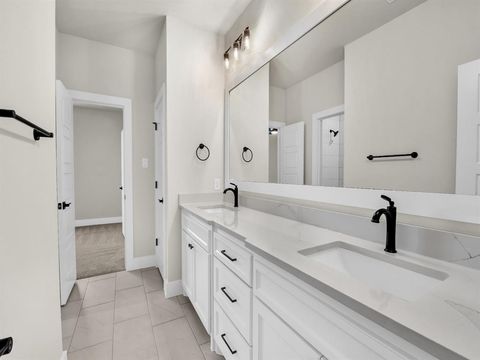 A home in Granbury