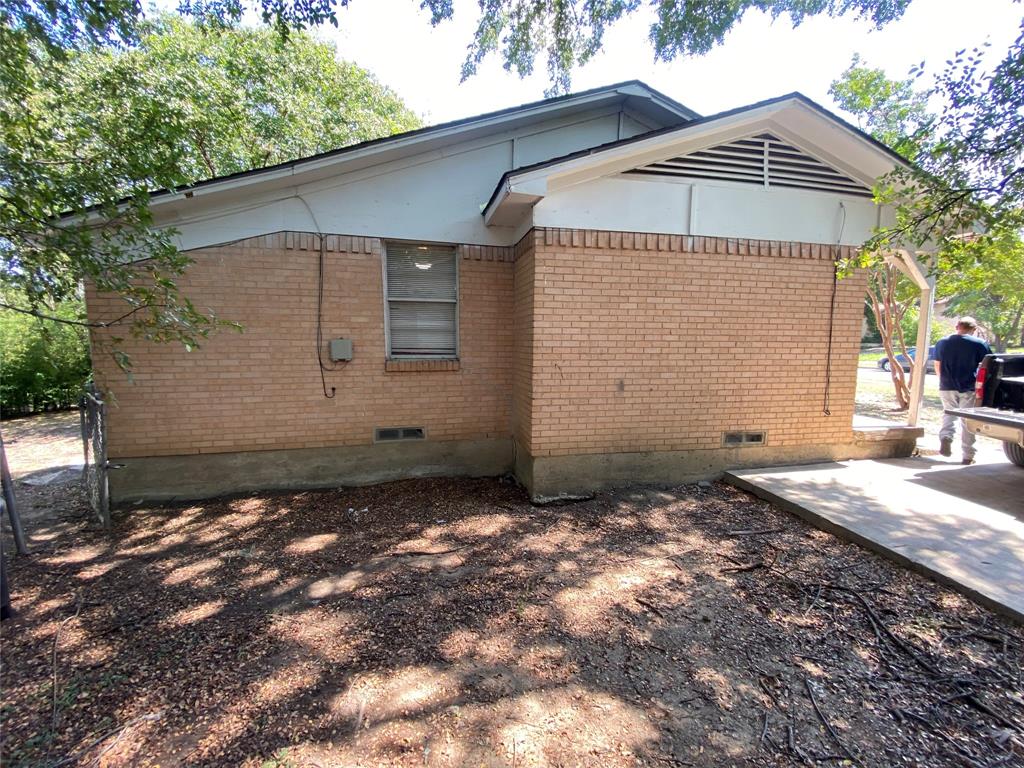 1325 Woodcrest Drive