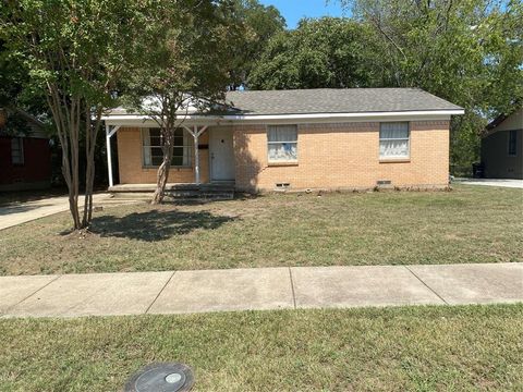 1325 Woodcrest Drive Mesquite TX 75149