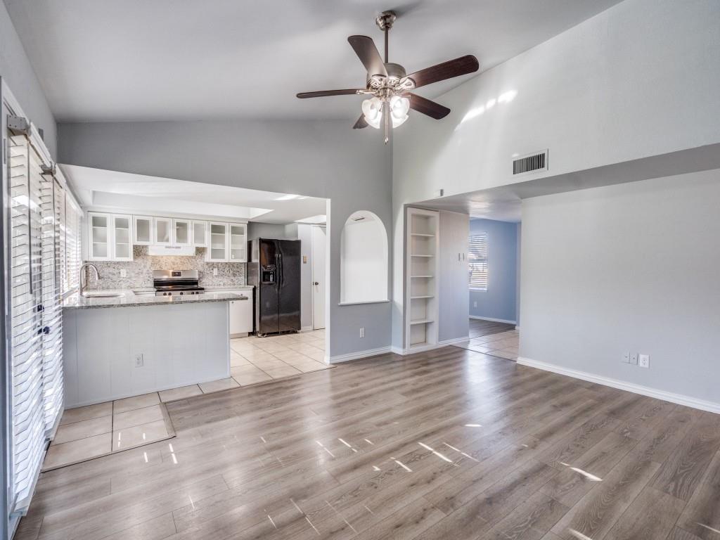 1604 Williamsburg Drive