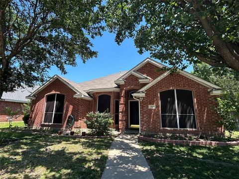 Photo of 509 Drexel Drive, Lewisville, TX 75067 (MLS # 21275708)