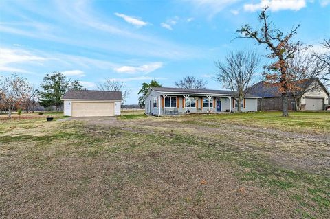 A home in Lake Kiowa