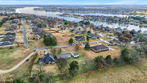 A home in Lake Kiowa