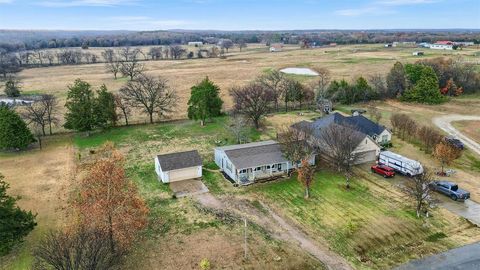 A home in Lake Kiowa