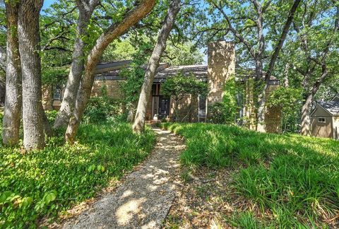 2200 Wilson Drive Arlington TX 76011