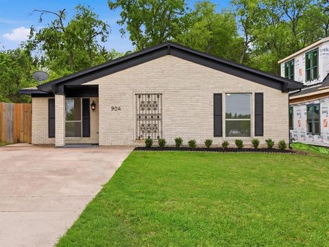 Photo of 904 Aluminum Plant Road, Rockwall, TX 75087 (MLS # 21229017)
