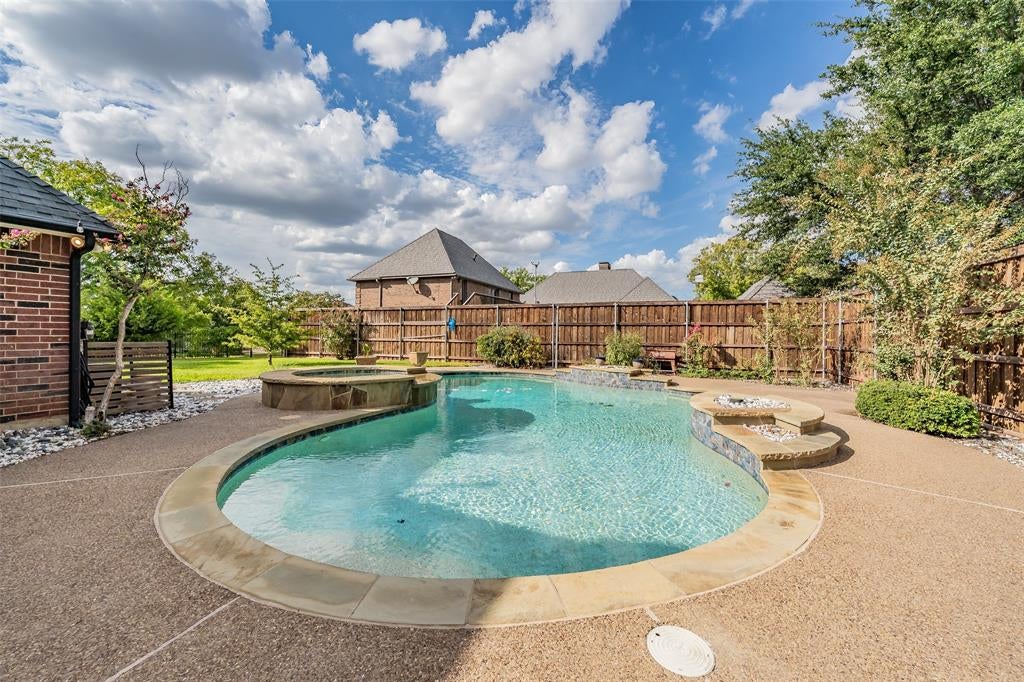 1800 Trail Lake Drive