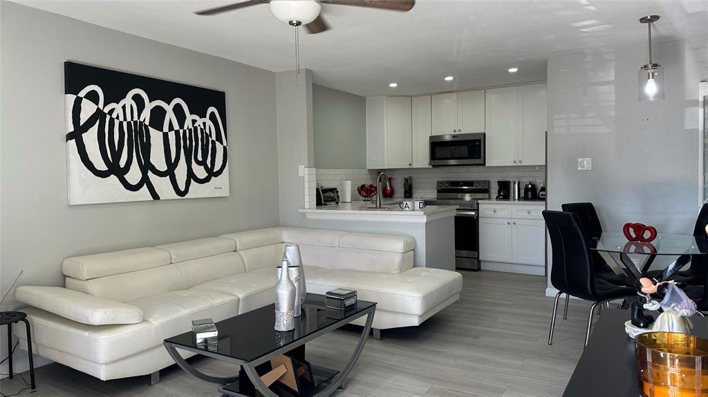 Sable Ridge Condos Ph 01-06 - Residential