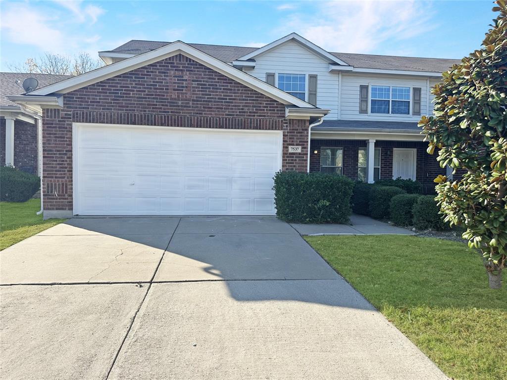 Villages Of Chisholm Ridge Th - Residential Lease