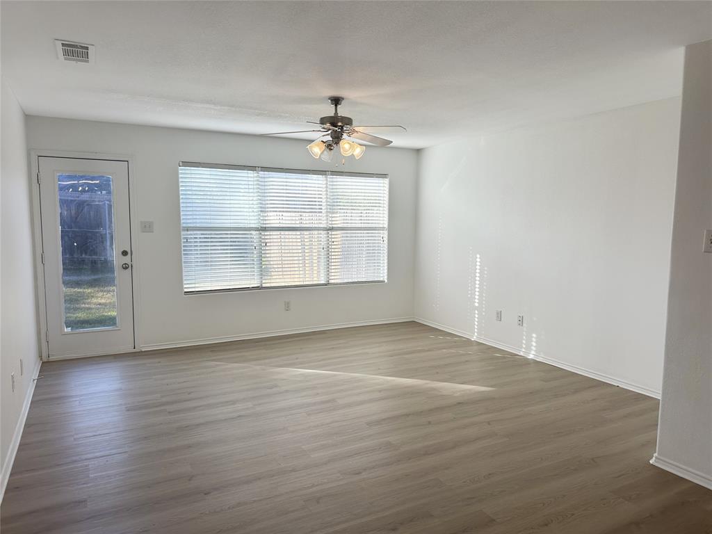 Villages Of Chisholm Ridge Th - Residential Lease