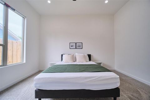 Tiny photo for 1350 Strickland Street, Dallas, TX 75216 (MLS # 21279794)