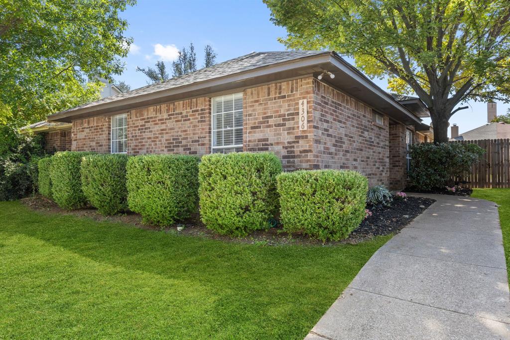 4306 Elliott Oaks Drive