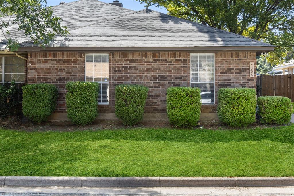 4306 Elliott Oaks Drive