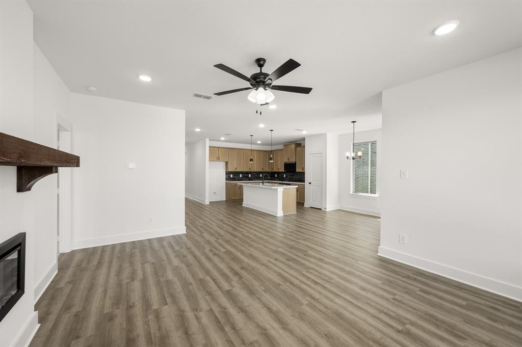 Country Hollow - Residential