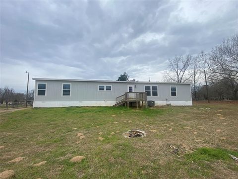 A home in Lindale