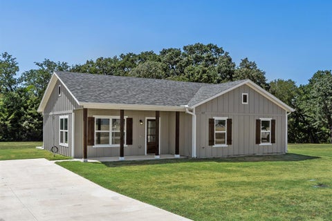 Photo of 429 Caro Drive, West Tawakoni, TX 75474 (MLS # 21336560)