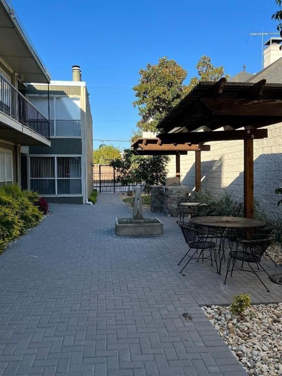 Dallas, Texas 75219, United States, 2 Bedrooms Bedrooms, ,1 BathroomBathrooms,Residential,Active,177839