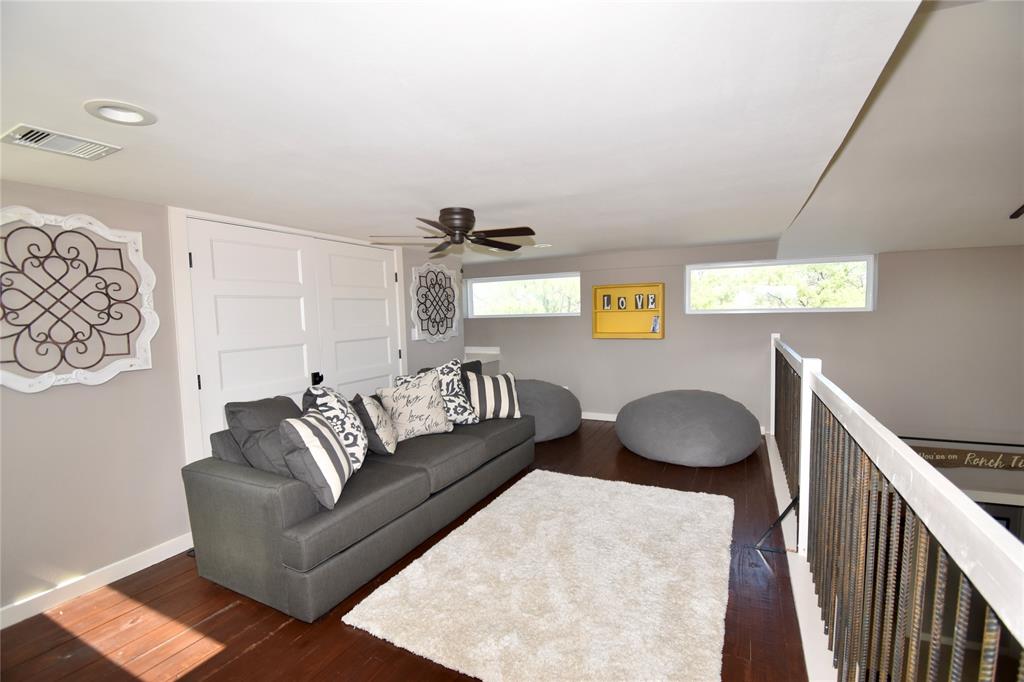 Luckenbach J - Residential