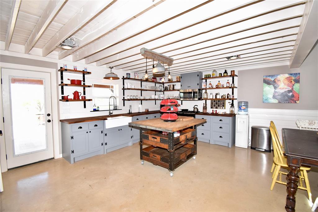 Luckenbach J - Residential