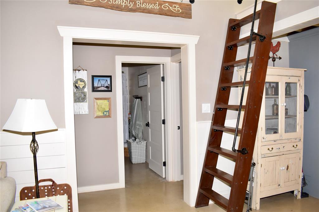 Luckenbach J - Residential