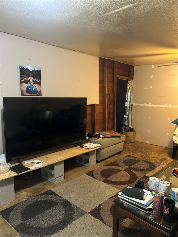 DIAMOND HILL - Residential