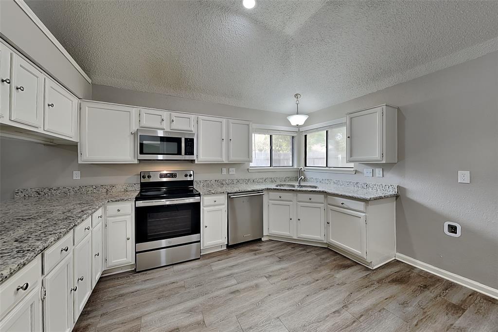 Huntington Village Add - Residential Lease