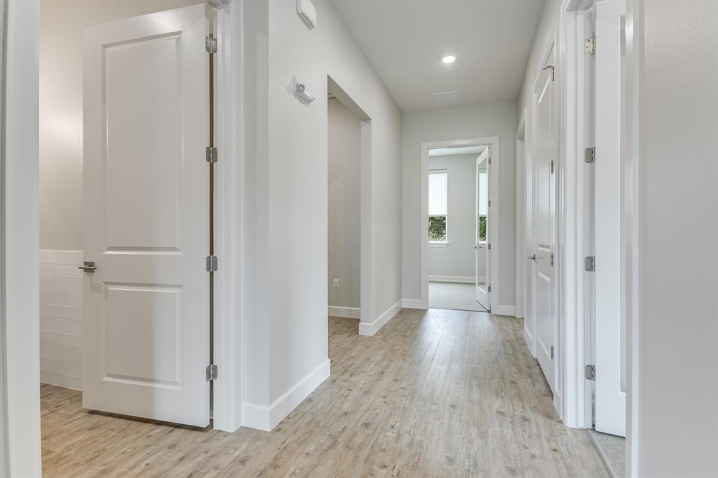 2200 Traders Road 101